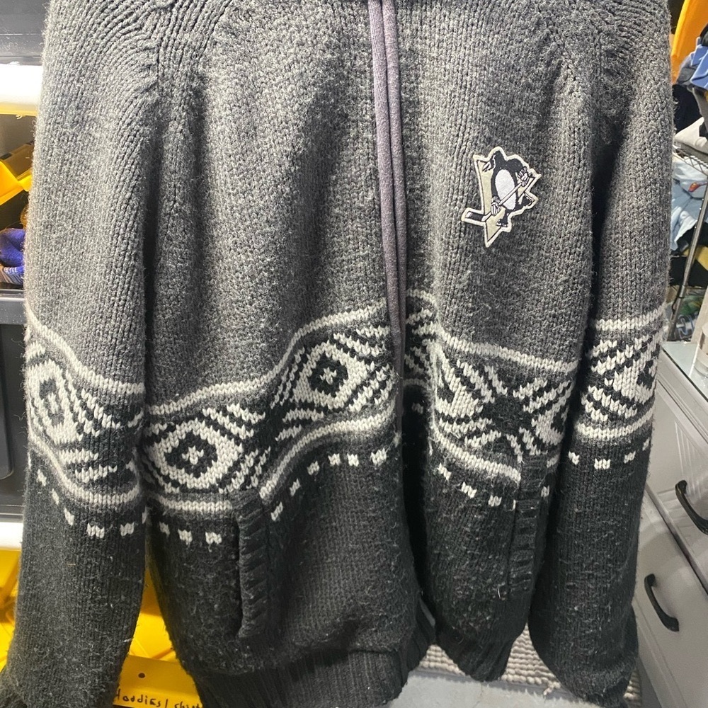 Men's Vintage Pittsburgh Penguins Sweater, warm and comfortable.  Hard find.